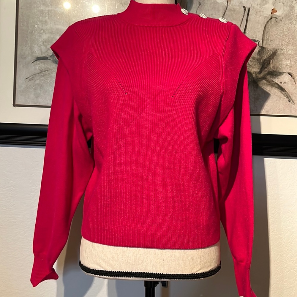 Beautiful fuchsia sweater size small 50% viscose 50% polyester